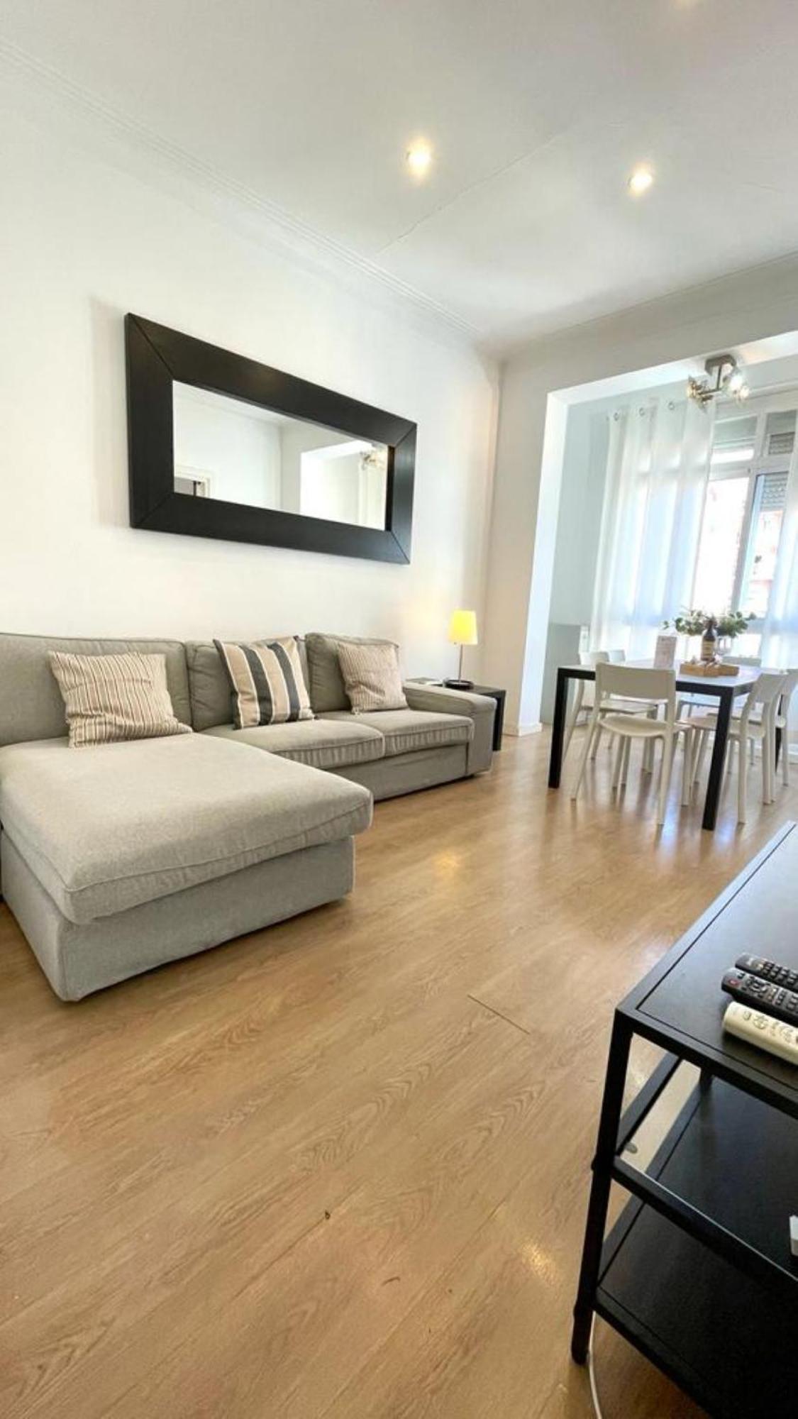 Suites4Days Sagrada Familia Apartment Барселона Екстер'єр фото